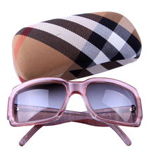 時尚優雅之選 Burberry水粉色樹脂鏡框太陽鏡，點亮奢華商務禮品新潮流